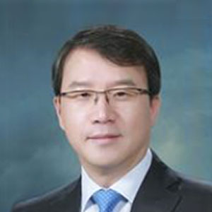 김동일 교수님 사진